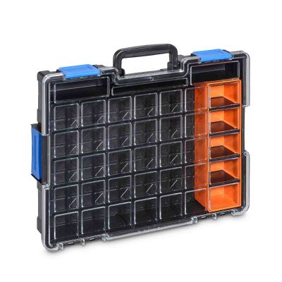 Schwarzer Kleinteilekoffer EuroPlus Pro >K<44.76/7 mit einer Einsatzbox mit vier Trennstegen und blauen Verschlüssen